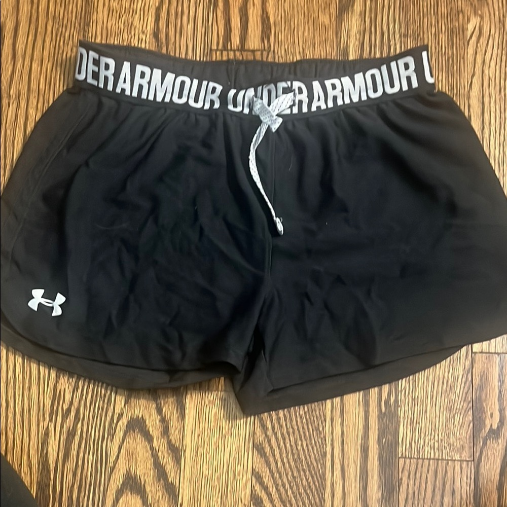 Under Armour Black Athletic Shorts - youth Large